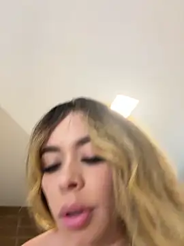 Alison Diaz17 online show from December 19, 3:29 am