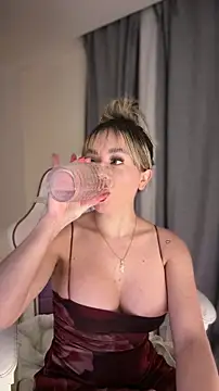 Alison Diaz17 online show from January 7, 11:18 pm