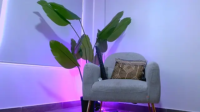 Sara ow online show from February 20, 7:47 pm