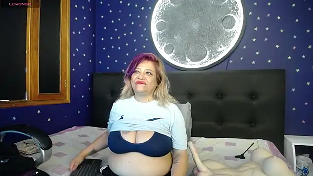 Snapshot of Natasha_699 chatting on July 11, 9:05 pm Natasha 699 online show from July 11, 9:05 pm