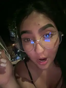 MarianaBenz online show from March 5, 2:36 am