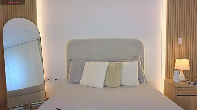 Snapshot of KristennBlue chatting on May 16, 5:12 pm KristennBlue online show from May 16, 5:12 pm