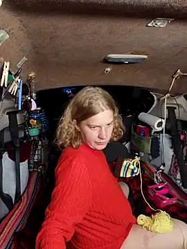 Snapshot of shadow199393 chatting on October 9, 1:36 am shadow199393 online show from October 9, 1:36 am