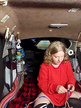 Snapshot of shadow199393 chatting on October 13, 2:00 am shadow199393 online show from October 13, 2:00 am