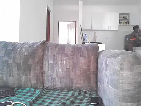 Snapshot of petiteebony_81 chatting on September 27, 4:06 am petiteebony 81 online show from September 27, 4:06 am