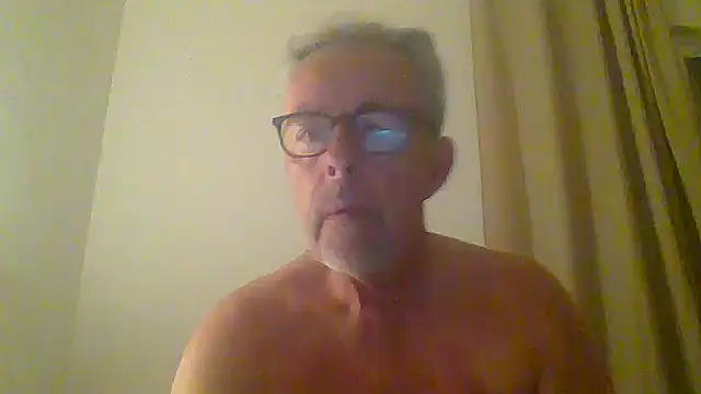 Snapshot of tuggy59 chatting on September 11, 5:07 am tuggy59 online show from September 11, 5:07 am