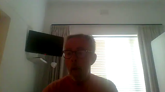 Snapshot of tuggy59 chatting on October 9, 6:44 am tuggy59 online show from October 9, 6:44 am