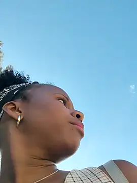 Jeniffer Jarvis online show from February 11, 11:37 am