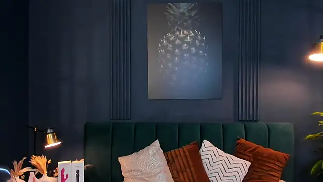 taylor bennet online show from March 10, 12:15 pm