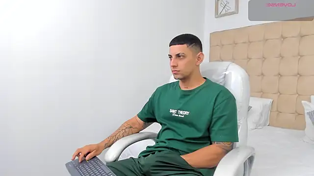 Alex cute77 online show from January 8, 12:51 pm