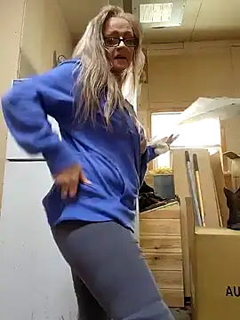 Southern Bella online show from December 5, 3:28 pm