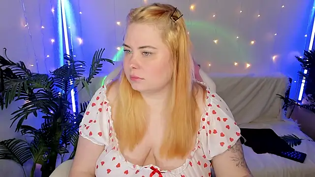 Akemi BBW online show from January 21, 8:08 am