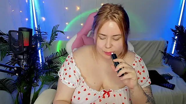 Akemi BBW online show from January 23, 6:35 pm