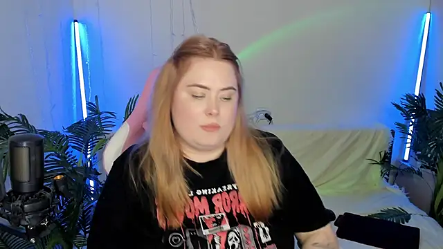 Akemi BBW online show from January 30, 10:30 pm