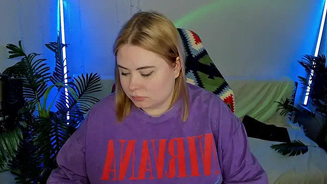 Akemi BBW online show from February 14, 9:32 pm