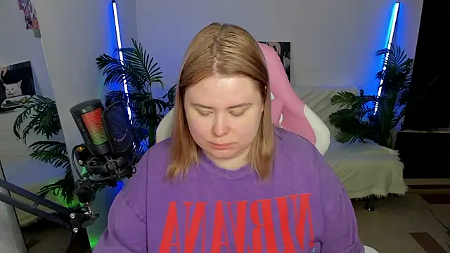 Akemi BBW online show from February 18, 12:48 am