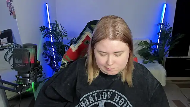 Akemi BBW online show from February 25, 9:24 pm