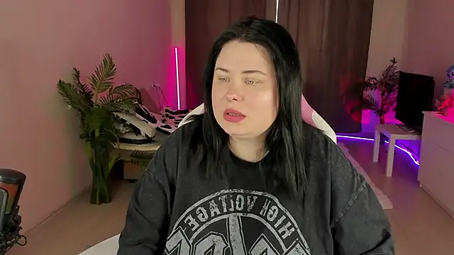 Akemi BBW online show from September 19, 5:20 am