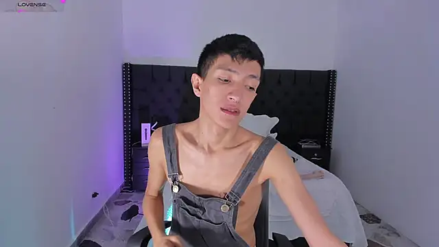 DereckCooperr online show from January 3, 12:11 am