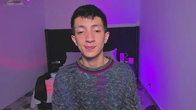 DereckCooperr online show from January 5, 1:13 am