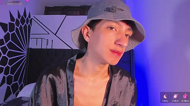 DereckCooperr online show from January 24, 11:45 pm