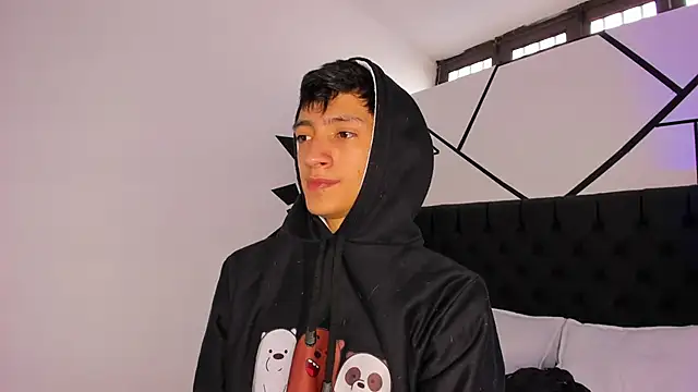 DereckCooperr online show from March 10, 9:07 pm