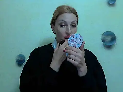 Jillian Pattie online show from January 13, 4:30 pm