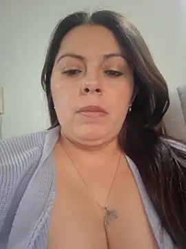 seherlatin online show from April 17, 9:29 pm