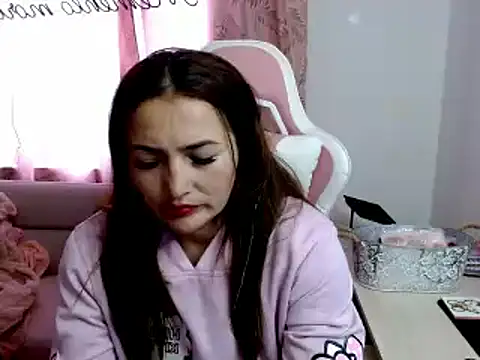 EVA GRAYS online show from February 22, 2:30 pm