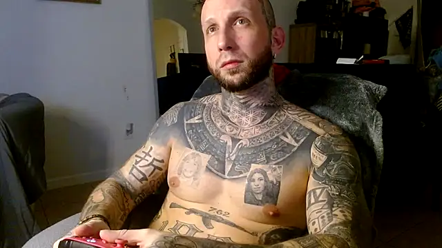 Snapshot of bobbybacala91 chatting on September 29, 7:24 am bobbybacala91 online show from September 29, 7:24 am