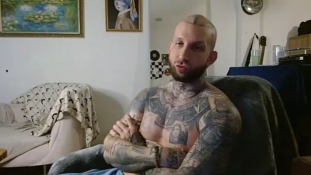 Snapshot of bobbybacala91 chatting on October 4, 4:43 am bobbybacala91 online show from October 4, 4:43 am