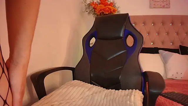 Katy Van online show from March 21, 5:32 am