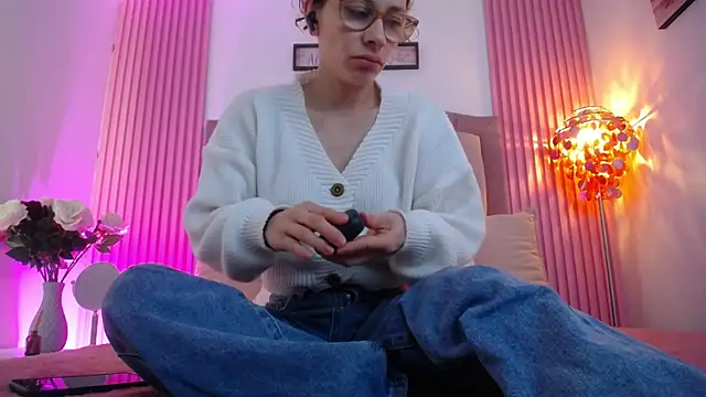 Katy Van online show from May 30, 2:47 pm