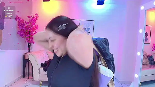 Isa reel online show from November 4, 7:13 pm