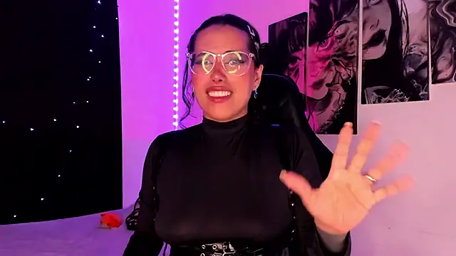Snapshot of willow_poisson chatting on December 4, 8:18 pm willow poisson online show from December 4, 8:18 pm