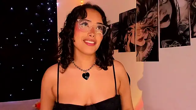 Snapshot of willow_poisson chatting on December 26, 6:43 pm willow poisson online show from December 26, 6:43 pm