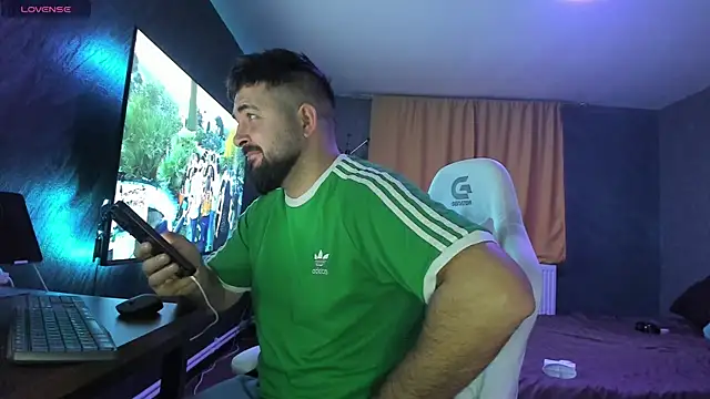 Eduu2322 online show from November 3, 9:27 pm