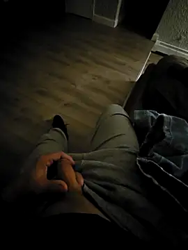 Snapshot of Cemg chatting on January 13, 12:27 am Cemg online show from January 13, 12:27 am