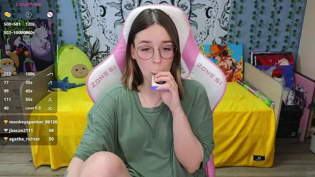 Sweet frosti online show from March 18, 4:58 am