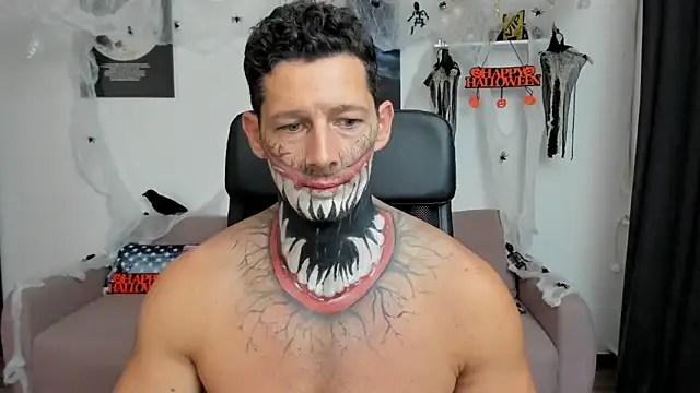 BrutusK08 online show from October 31, 8:43 pm