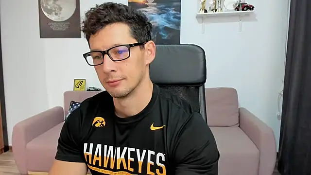 BrutusK08 online show from November 18, 5:34 am