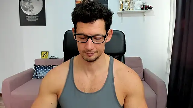 BrutusK08 online show from December 4, 8:12 am