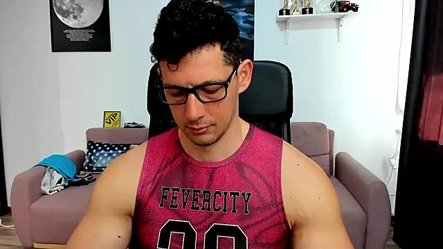 Snapshot of BrutusK08 chatting on March 11, 7:25 am BrutusK08 online show from March 11, 7:25 am