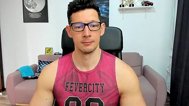 Snapshot of BrutusK08 chatting on March 12, 8:09 am BrutusK08 online show from March 12, 8:09 am