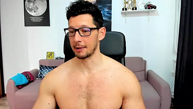 Snapshot of BrutusK08 chatting on March 24, 7:57 am BrutusK08 online show from March 24, 7:57 am