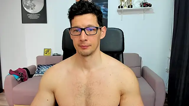 Snapshot of BrutusK08 chatting on April 2, 5:38 am BrutusK08 online show from April 2, 5:38 am