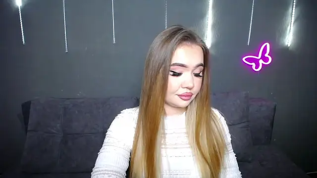 Snapshot of StacyYellig chatting on April 18, 8:53 pm StacyYellig online show from April 18, 8:53 pm