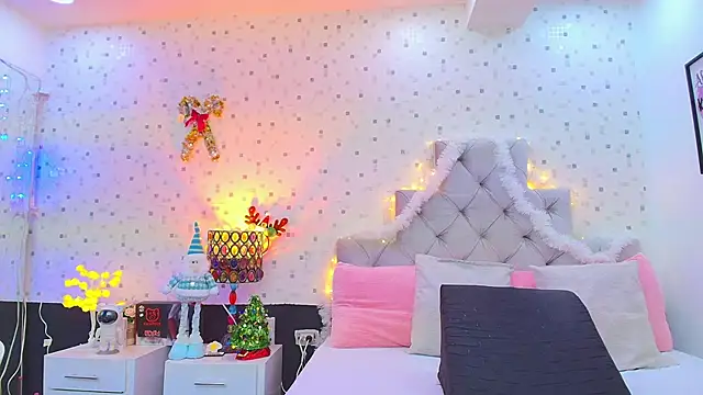 Snapshot of JulietaReyess chatting on December 18, 11:49 am JulietaReyess online show from December 18, 11:49 am