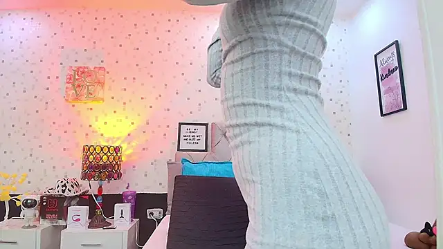 Snapshot of JulietaReyess chatting on January 13, 11:59 am JulietaReyess online show from January 13, 11:59 am