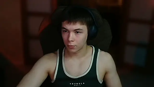 Snapshot of KoreanIdol chatting on December 5, 2:36 pm KoreanIdol online show from December 5, 2:36 pm